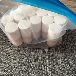 (12) New Olive & June long-lasting nail polish Point Dume